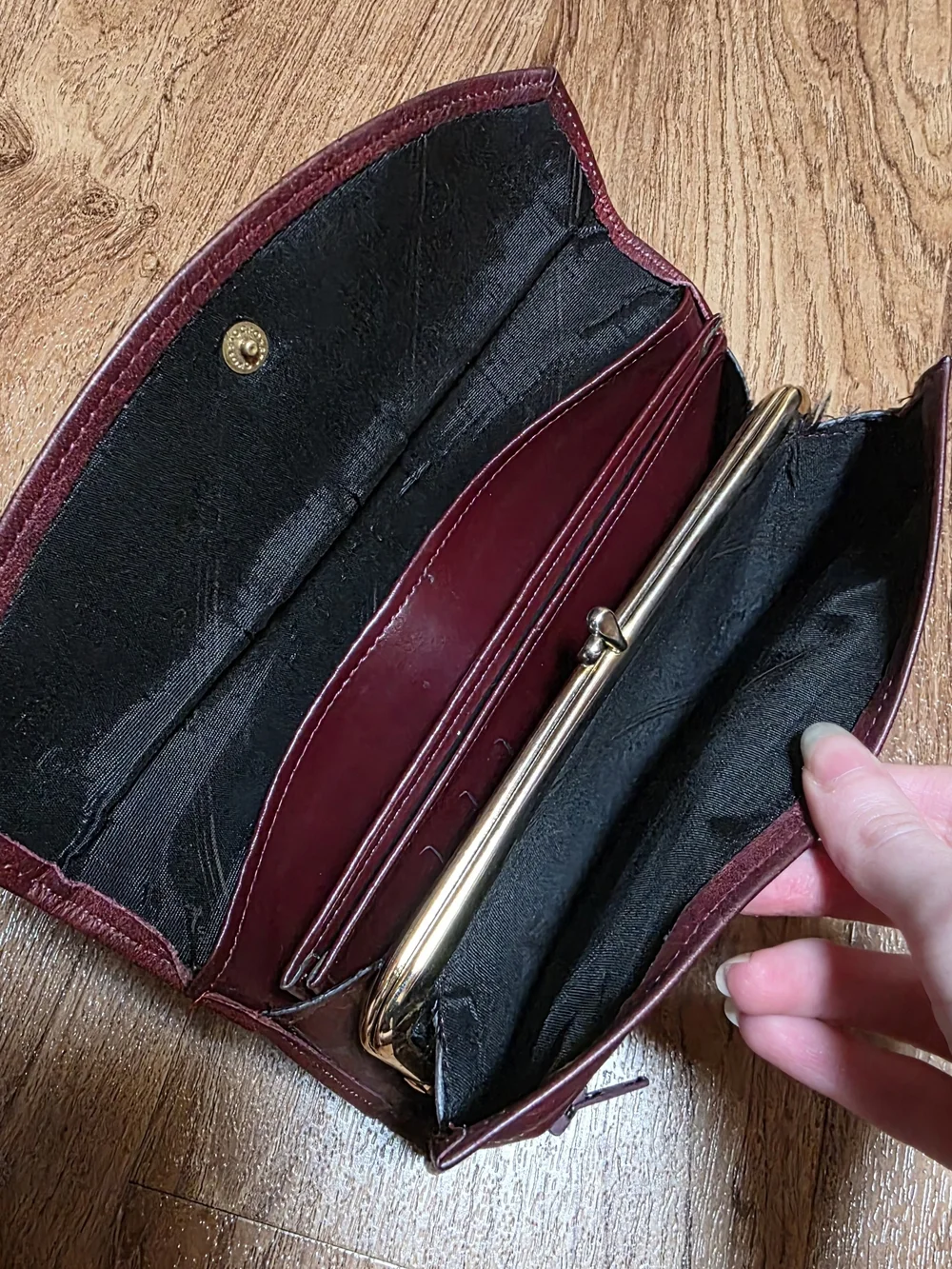 Vintage Rolfs Burgundy Red Cowhide Leather Wallet